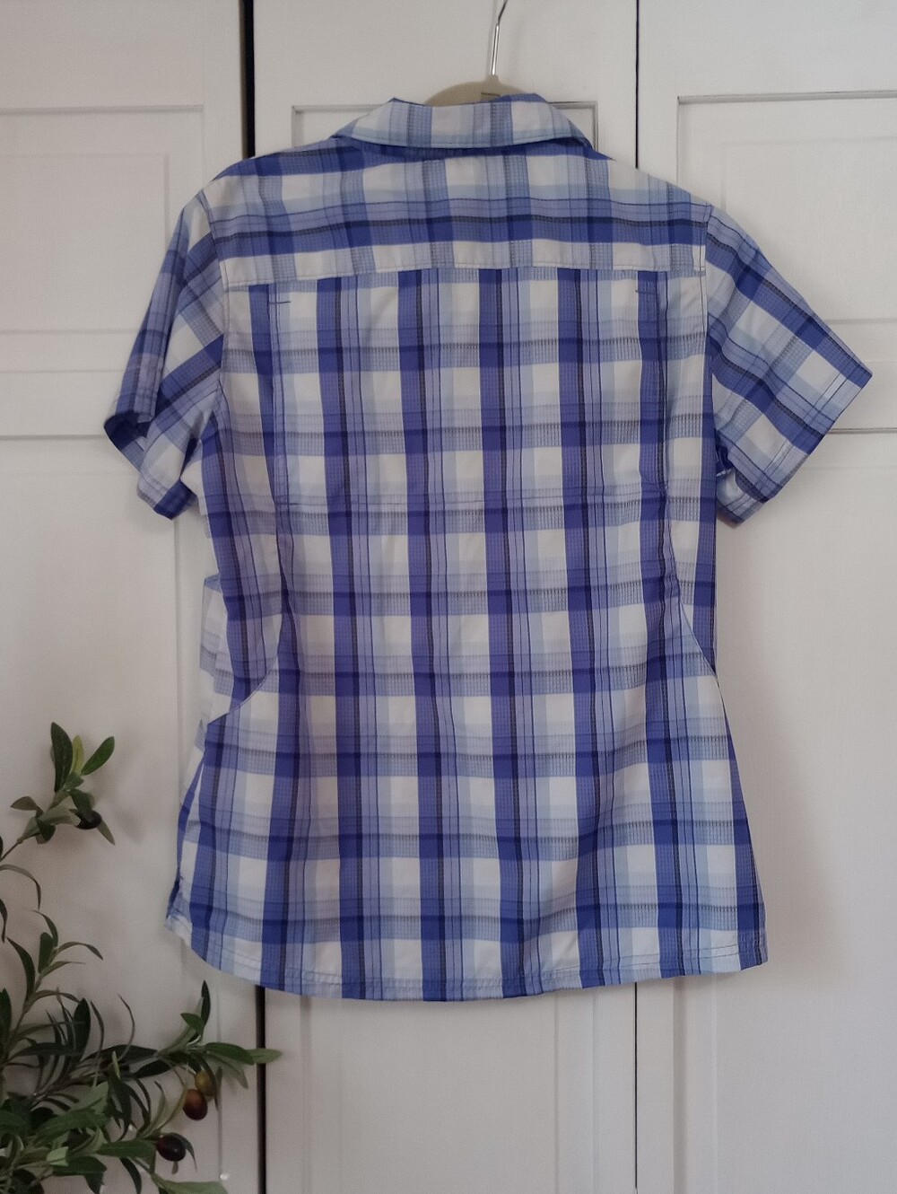 Columbia Omni -Shade Sun Protection women's shirt size Medium - Picture 5 of 6